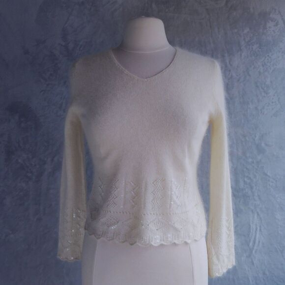 SUZUYA Fuzzy Ivory Sweater Size S Lambswool Angora Beading Sequins Scallop - Picture 1 of 10